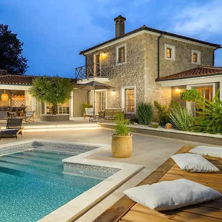 Villa Stancija 47- Exclusive Adults Getaway With Included Fiat 500c Cabrio By Istrialux *
