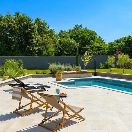 Villa Stancija 47- Exclusive Adults Getaway With Included Fiat 500c Cabrio By Istrialux *