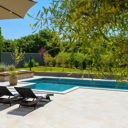 Stancija 47- Exclusive Adults Getaway With Included Fiat 500c Cabrio By Istrialux