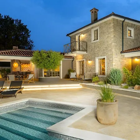 Villa Stancija 47- Exclusive Adults Getaway With Included Fiat 500c Cabrio By Istrialux Bibici