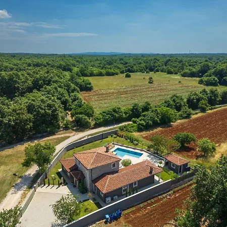 Villa Stancija 47- Exclusive Adults Getaway With Included Fiat 500c Cabrio By Istrialux *