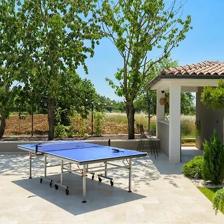 Villa Stancija 47- Exclusive Adults Getaway With Included Fiat 500c Cabrio By Istrialux Bibici