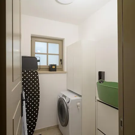 Villa Stancija 47- Exclusive Adults Getaway With Included Fiat 500c Cabrio By Istrialux Bibici